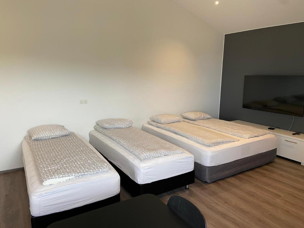 4 Person Room With Private Entrance And Bathroom Keflavik Exterior photo